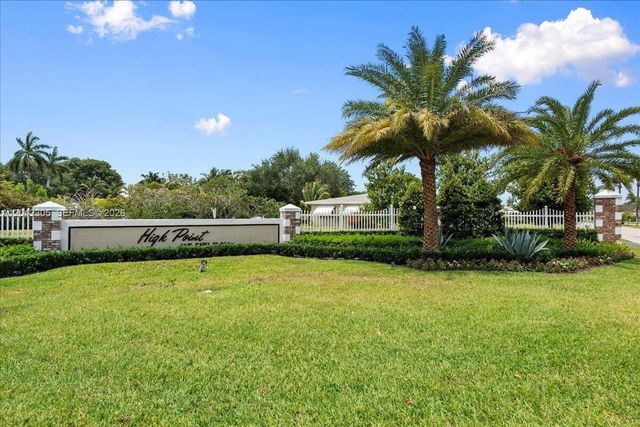 560 High Point Drive D, Delray Beach, FL 33445
