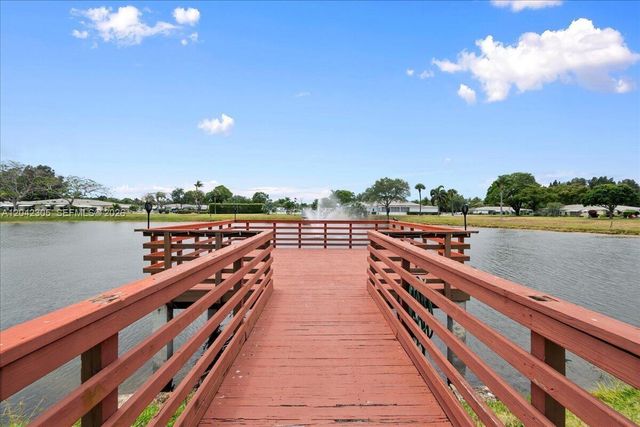 560 High Point Drive D, Delray Beach, FL 33445