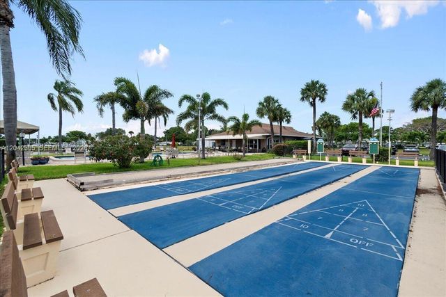 560 High Point Drive D, Delray Beach, FL 33445