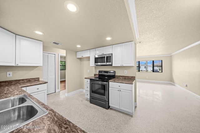 210 Park Avenue, Satellite Beach, FL 32937