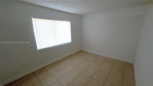 505 NW 177th Street 121, Miami Gardens, FL 33169