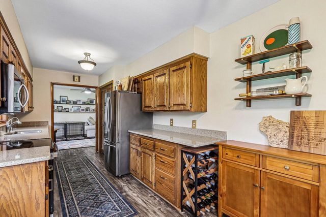 926 Parkview LANE, Mukwonago, WI 53149