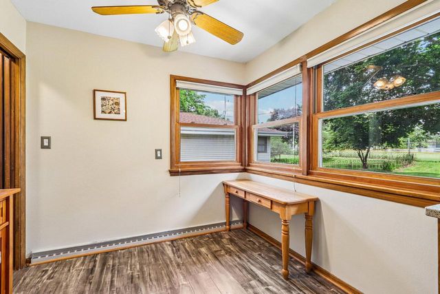 926 Parkview LANE, Mukwonago, WI 53149
