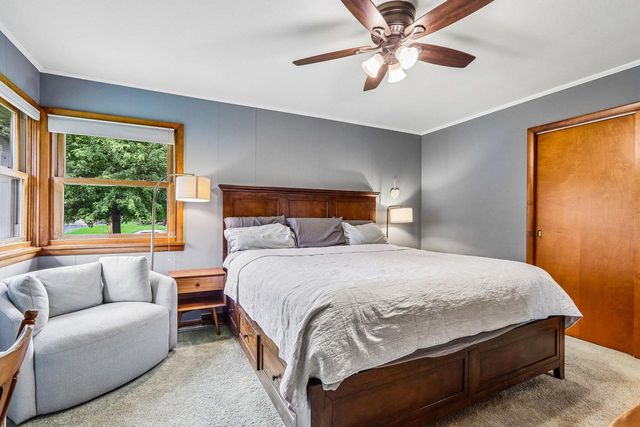 926 Parkview LANE, Mukwonago, WI 53149