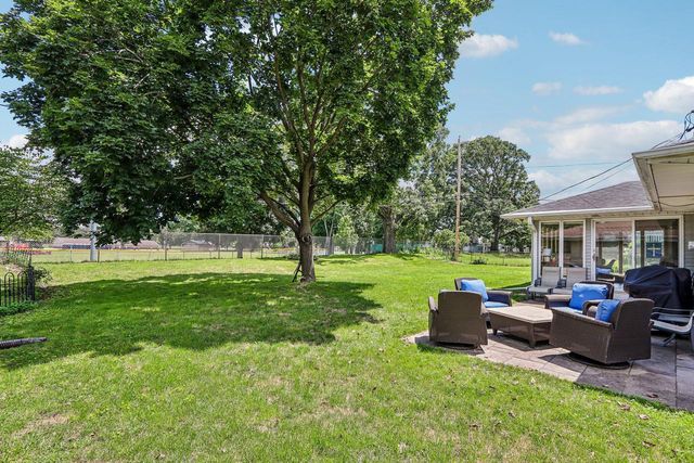 926 Parkview LANE, Mukwonago, WI 53149