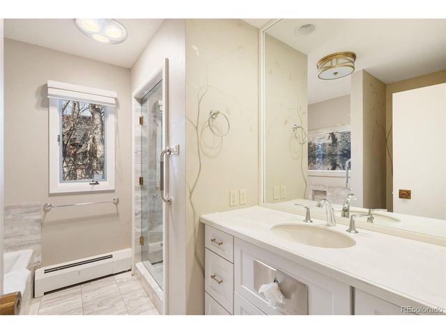 2 Penrose Ln, Colorado Springs, CO 80906