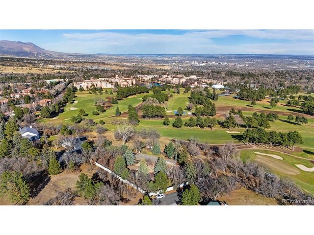 2 Penrose Ln, Colorado Springs, CO 80906