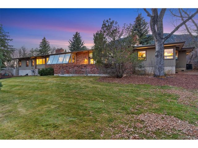 2 Penrose Ln, Colorado Springs, CO 80906