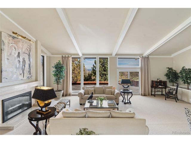 2 Penrose Ln, Colorado Springs, CO 80906