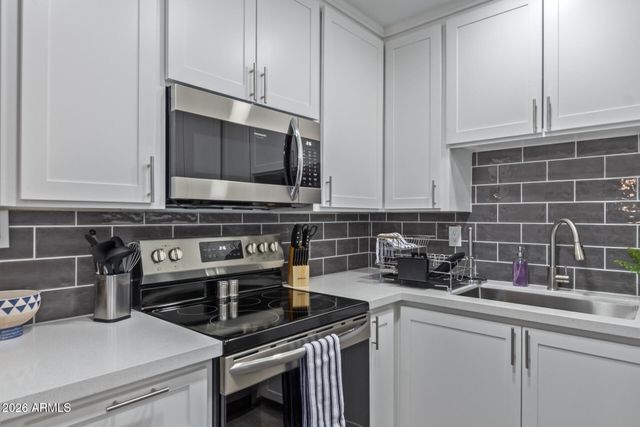 6721 E MCDOWELL Road C311, Scottsdale, AZ 85257