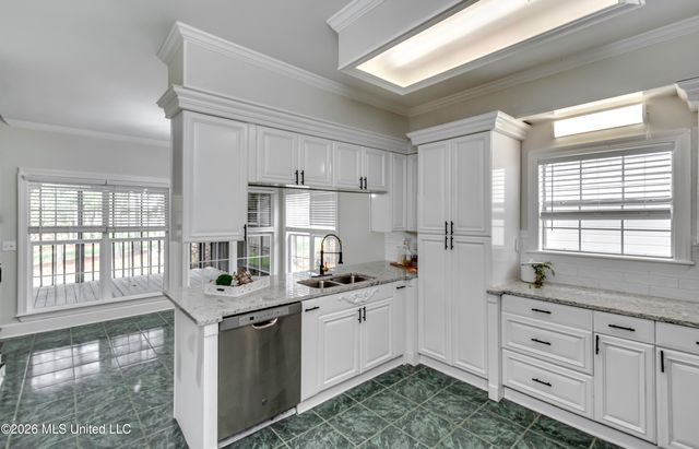 2150 W Fairway Drive, Brandon, MS 39047