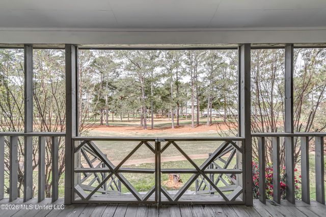2150 W Fairway Drive, Brandon, MS 39047