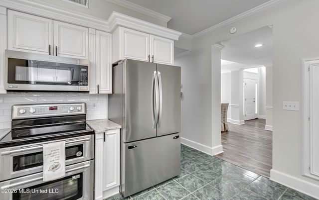 2150 W Fairway Drive, Brandon, MS 39047