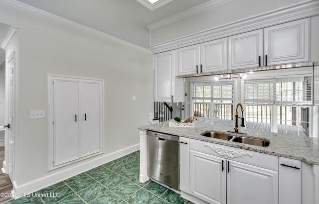 2150 W Fairway Drive, Brandon, MS 39047