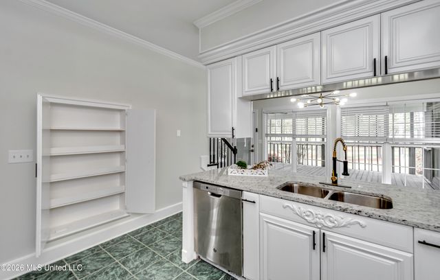 2150 W Fairway Drive, Brandon, MS 39047