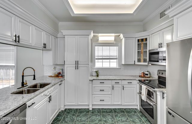 2150 W Fairway Drive, Brandon, MS 39047