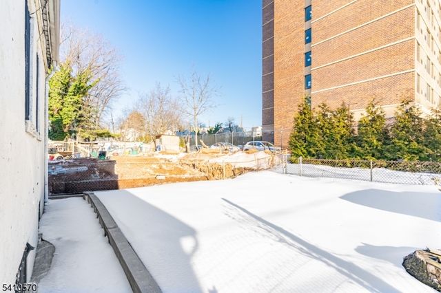 52 Oak Ave, Irvington Twp., NJ 07111