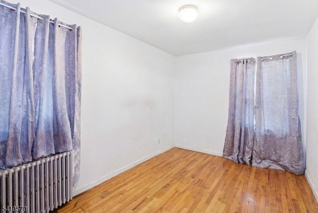 52 Oak Ave, Irvington Twp., NJ 07111