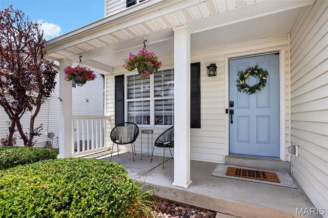 11 Hampshire Court, Lake St Louis, MO 63367
