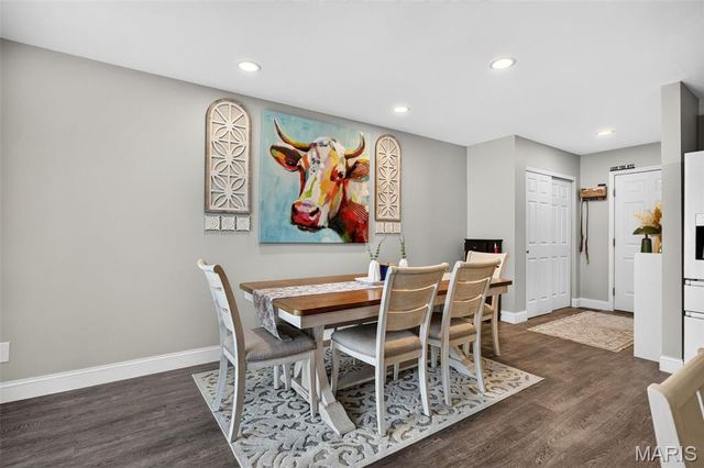 11 Hampshire Court, Lake St Louis, MO 63367