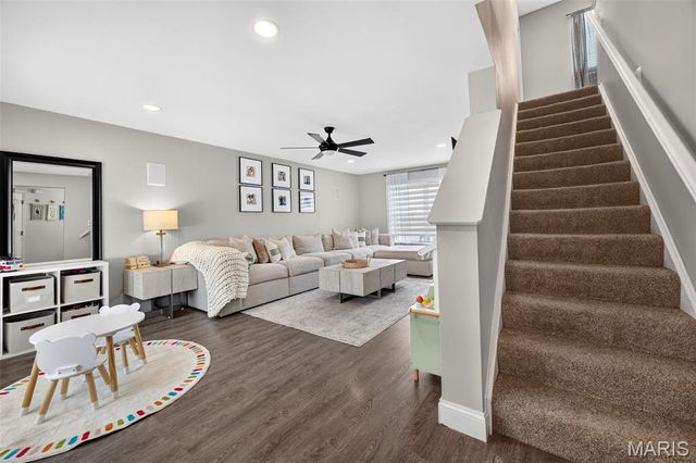 11 Hampshire Court, Lake St Louis, MO 63367