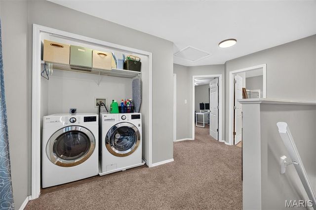 11 Hampshire Court, Lake St Louis, MO 63367