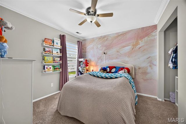 11 Hampshire Court, Lake St Louis, MO 63367