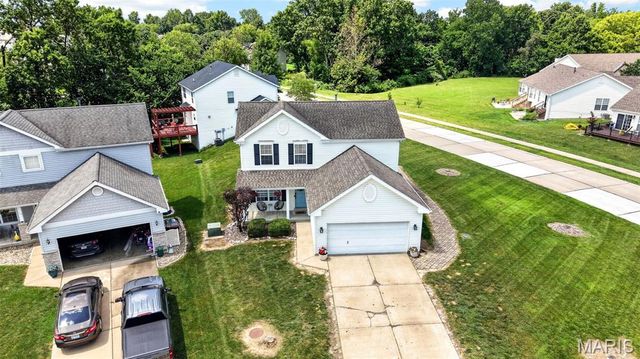 11 Hampshire Court, Lake St Louis, MO 63367