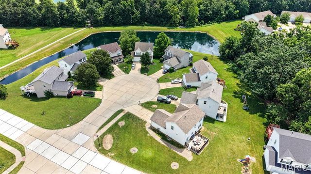 11 Hampshire Court, Lake St Louis, MO 63367