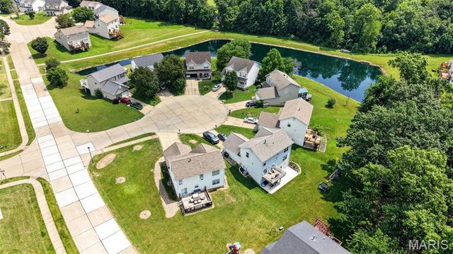 11 Hampshire Court, Lake St Louis, MO 63367