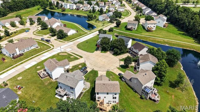 11 Hampshire Court, Lake St Louis, MO 63367