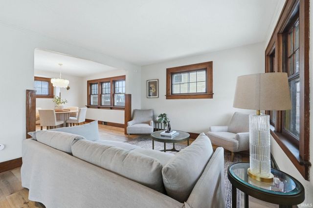 931 Woodview Boulevard, Fort Wayne, IN 46806