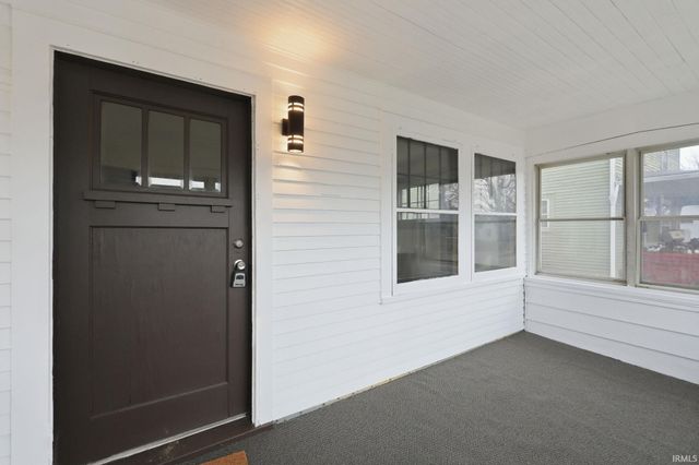 931 Woodview Boulevard, Fort Wayne, IN 46806