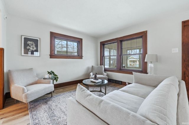 931 Woodview Boulevard, Fort Wayne, IN 46806