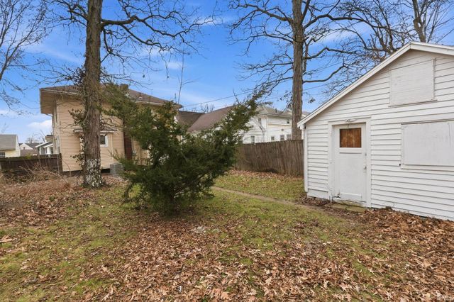 931 Woodview Boulevard, Fort Wayne, IN 46806