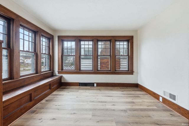 931 Woodview Boulevard, Fort Wayne, IN 46806