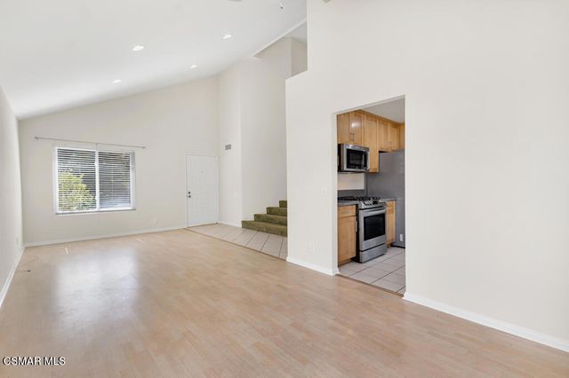 2016 Riverbirch Drive, Simi Valley, CA 93063