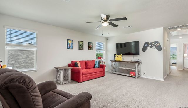 646 OVERLOOK RDG, Cibolo, TX 78108