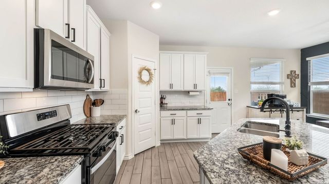 646 OVERLOOK RDG, Cibolo, TX 78108