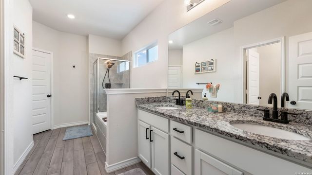 646 OVERLOOK RDG, Cibolo, TX 78108