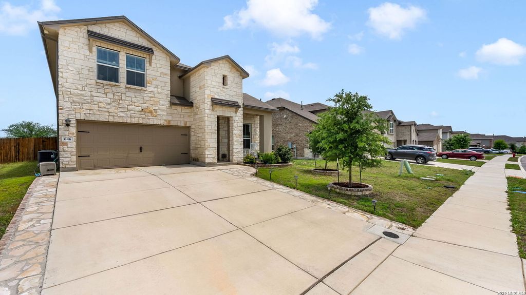 646 OVERLOOK RDG, Cibolo, TX 78108
