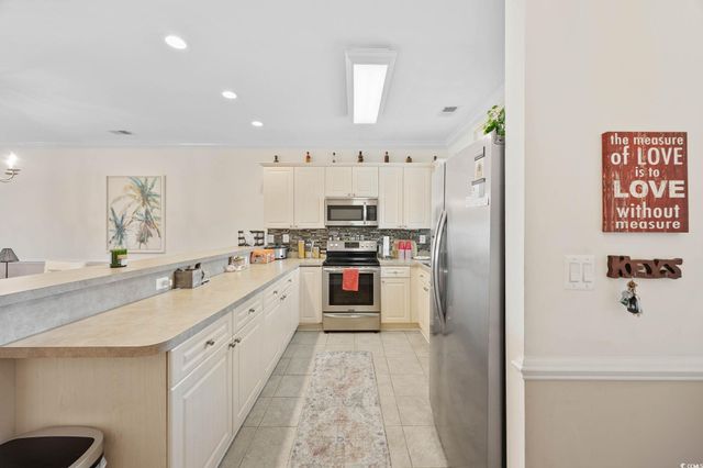 4855 Luster Leaf Cir Apt 303, Myrtle Beach, SC 29577