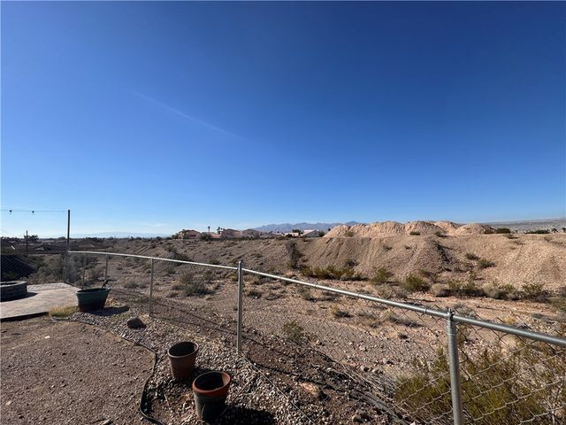 1280 E Cherokee Lane, Bullhead City, AZ 86442