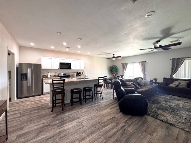 1280 E Cherokee Lane, Bullhead City, AZ 86442