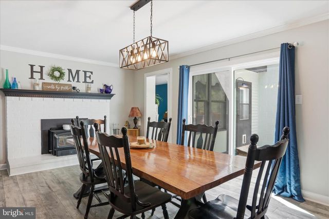 137 OLD FOREST CIR, Winchester, VA 22602