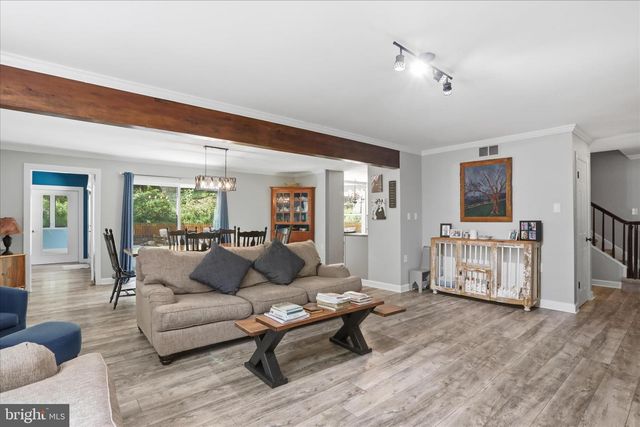 137 OLD FOREST CIR, Winchester, VA 22602