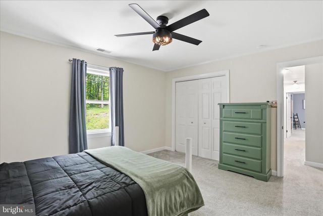 137 OLD FOREST CIR, Winchester, VA 22602
