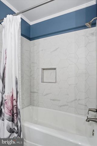 137 OLD FOREST CIR, Winchester, VA 22602