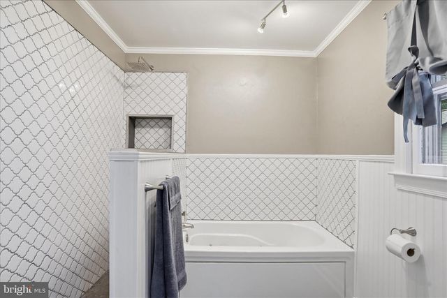 137 OLD FOREST CIR, Winchester, VA 22602