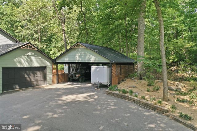 137 OLD FOREST CIR, Winchester, VA 22602
